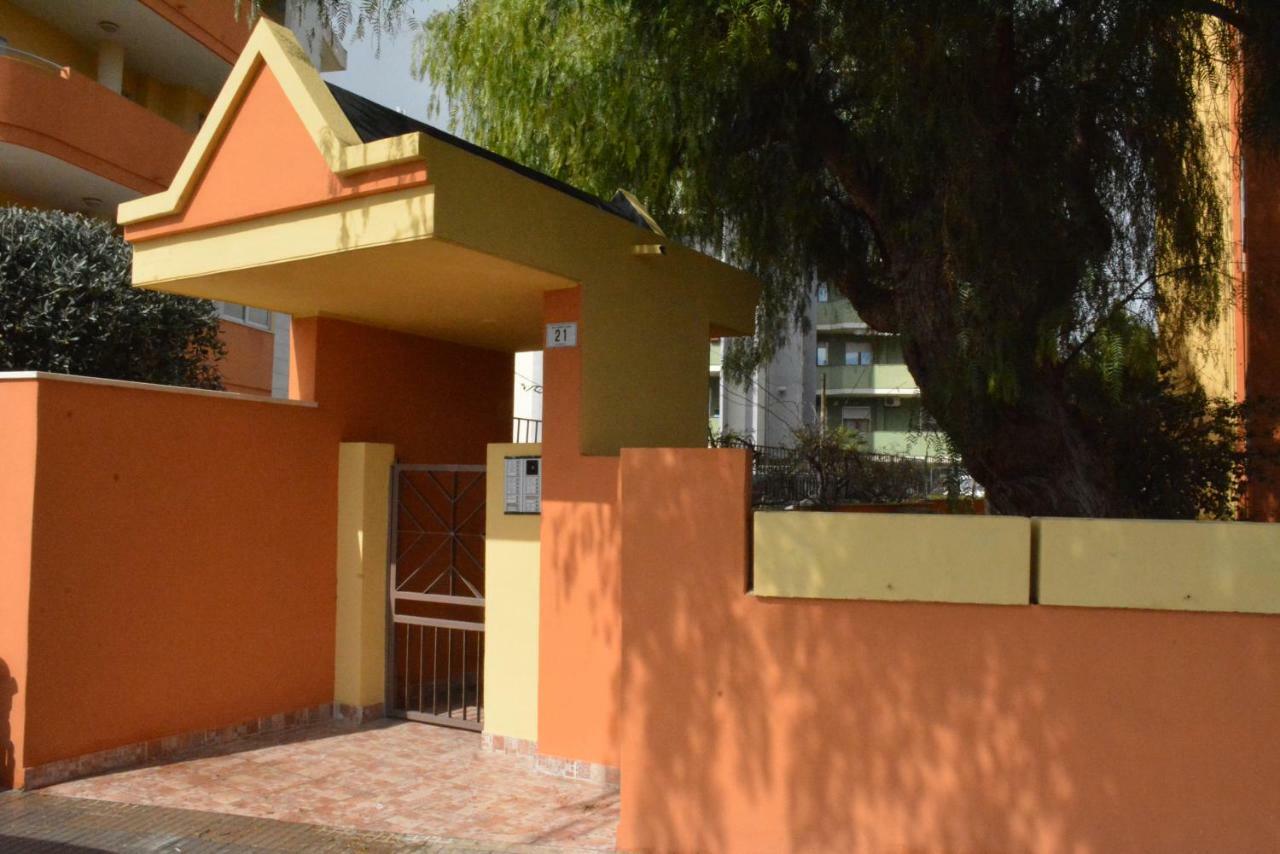 Bed and Breakfast Giardini E Mare Quartu SantʼElena Exterior foto
