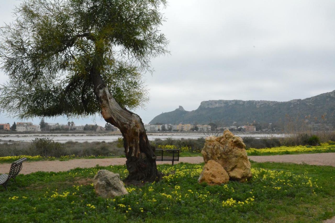 Bed and Breakfast Giardini E Mare Quartu SantʼElena Exterior foto